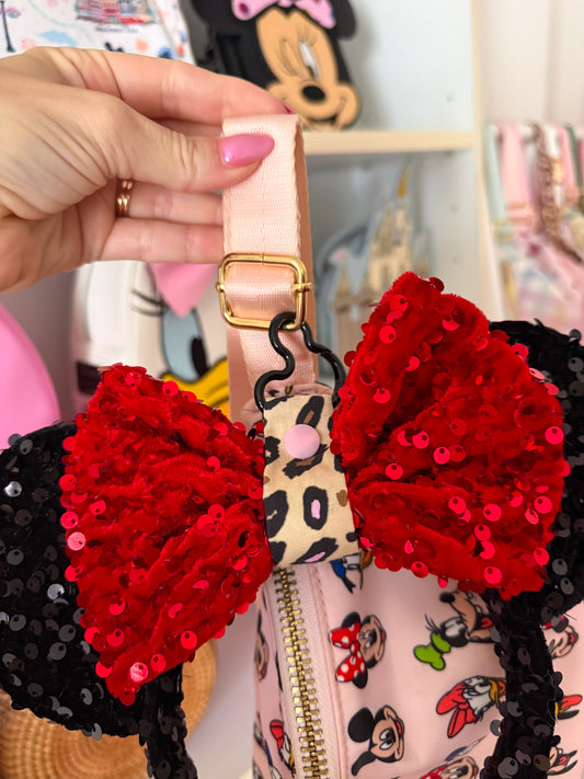 Ear Lanyard Holder